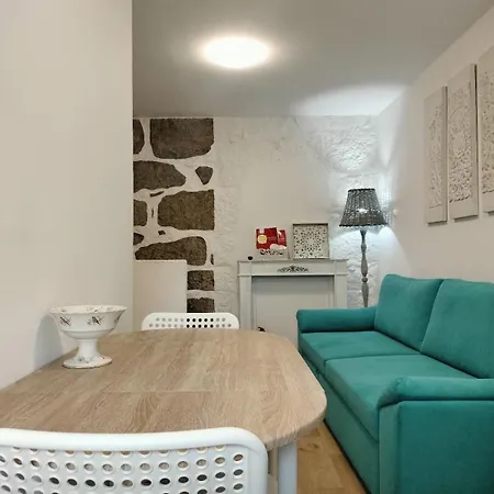 R3 - Village In Campanha